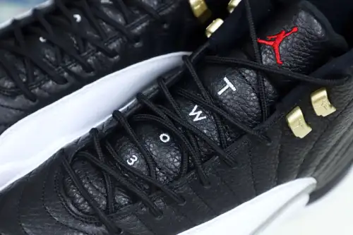 Air Jordan 12 Retro Playoffs 2022 