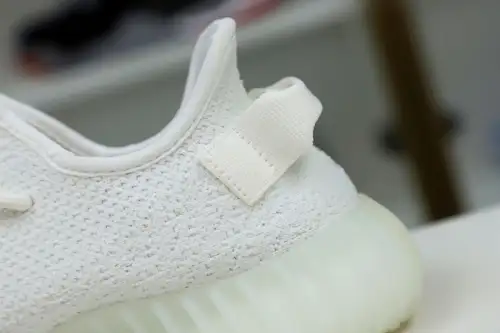 Yeezy Boost 350 V2 