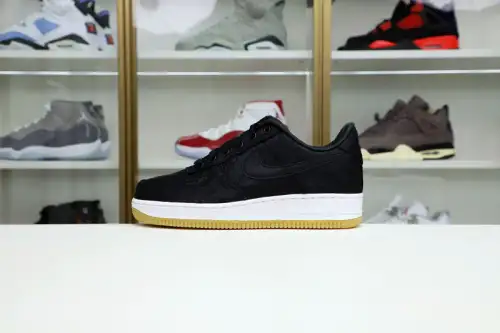Nike Air Force 1 Low 