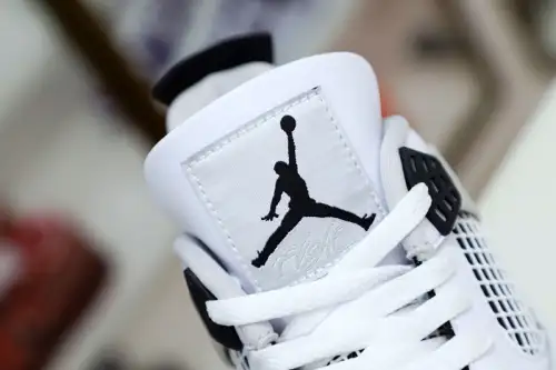 Air Jordan 4 Military Black 