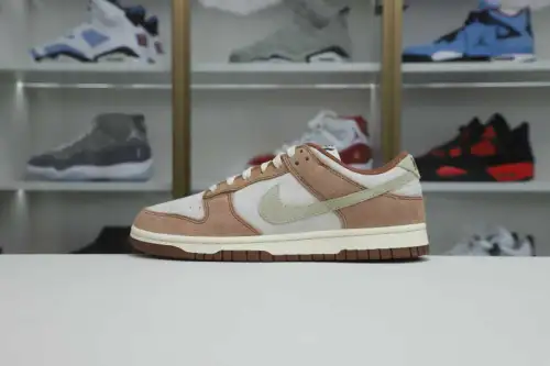 Dunk Low Retro Prm Medium Curry 