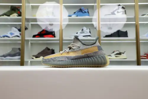 Yeezy Boost 350 V2 
