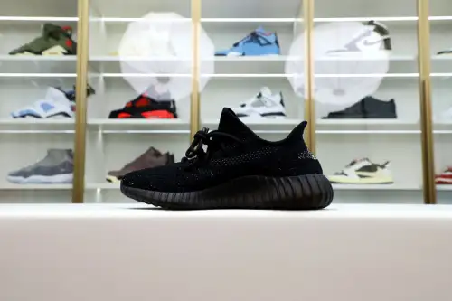 Yeezy Boost 350 V2 
