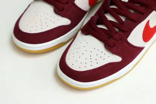 Nike Dunk Sb Low Skate Like A Girl 