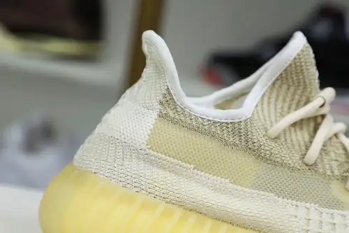 Yeezy Boost 350 V2 