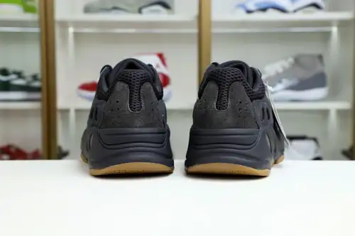 Yeezy Boost 700 