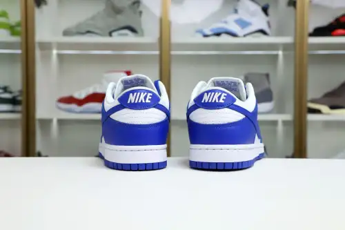 Nike Dunk Low Kentucky 