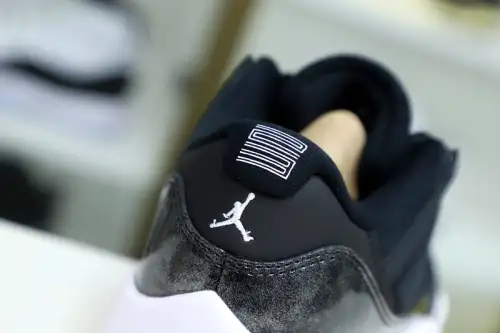 Jordan Air Jordan 11 Retro Low Barons 