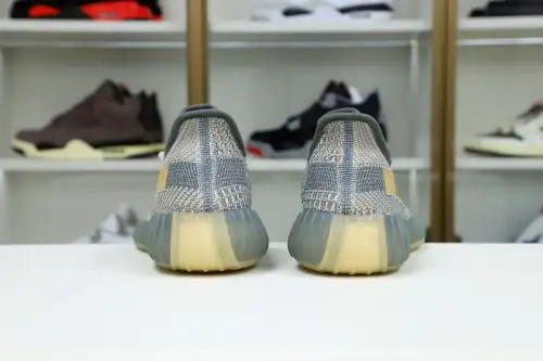 Yeezy Boost 350 V2 