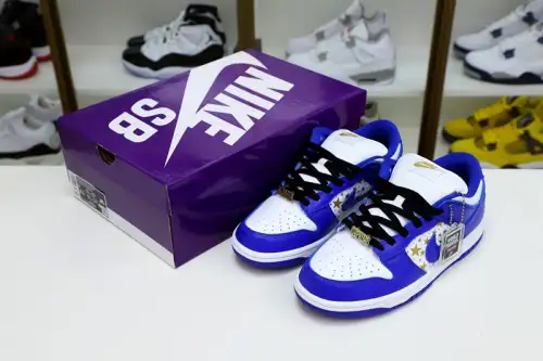 Supreme X Nike Sb Dunk Low 