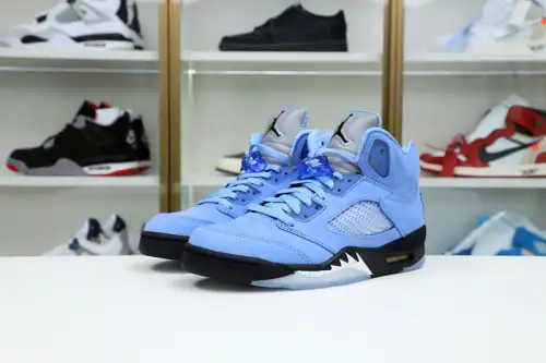 Air Jordan 5 Retro Se Dv1310 401 University Blue Black-White Bleu 