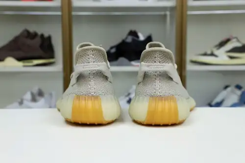 Yeezy Boost 350 V2