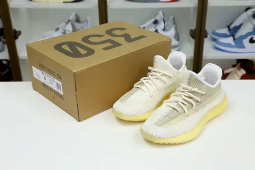 Yeezy Boost 350 V2 