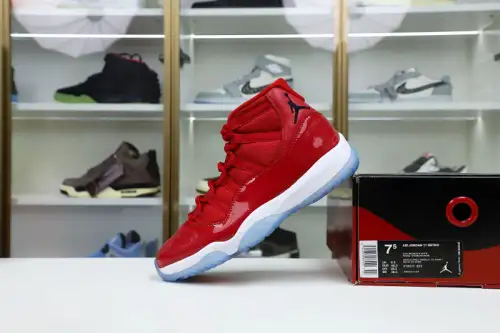 Jordan 11 Retro Win Like 96 378037-623 