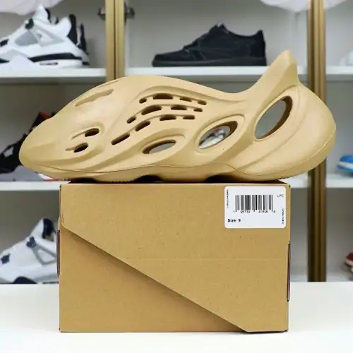 Yeezy Foam Runner 
