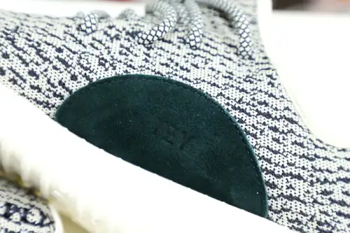 Yeezy Boost 350 Turtle Dove 