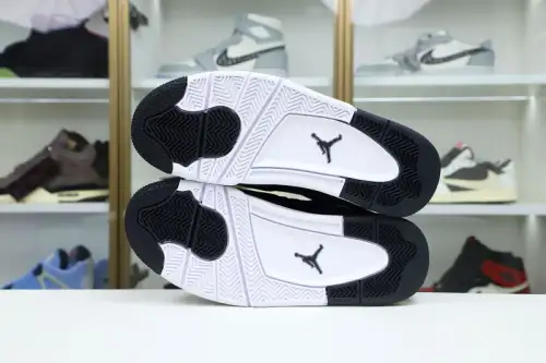 Jordan Air Jordan 4 Retro Royalty 
