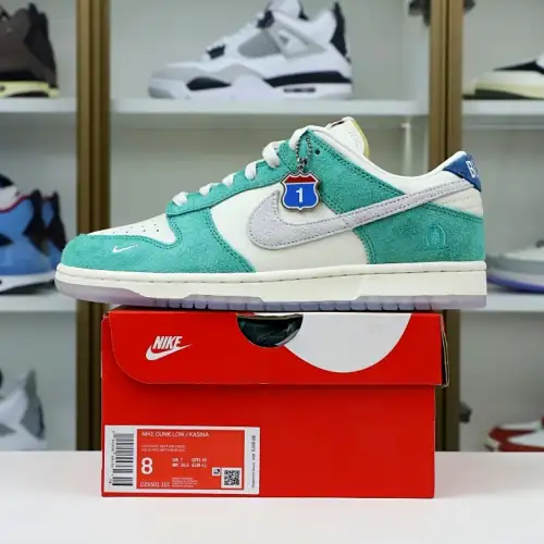 Kasina X Dunk Low 