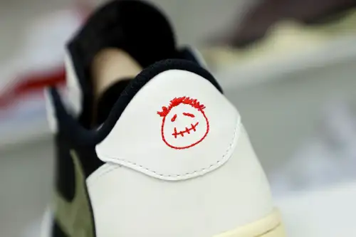 Travis Scott X Nike Air Jordan 1 Low Og “Olive” 