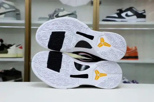 Nike Zoom Kobe 5 Bruce Lee Alt 
