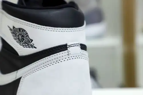 Air Jordan 1 Retro High Og Shadow 2.0 