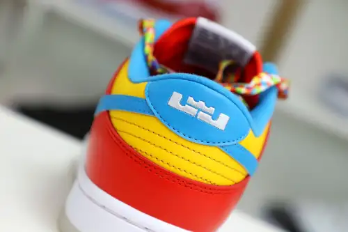 Nike Dunk Qs 