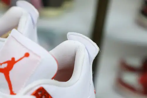 Jordan Air Jordan 4 Retro“Orange Metallic 