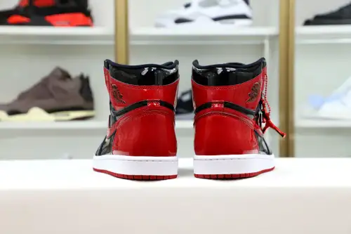 Air Jordan 1 High Og Bred Patent 