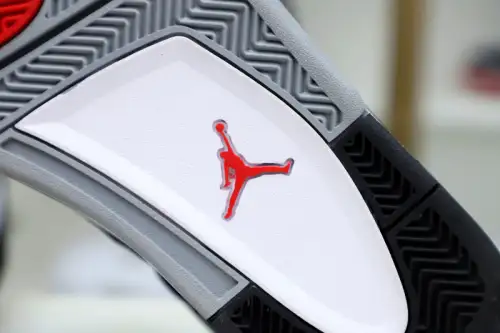 Air Jordan 4 