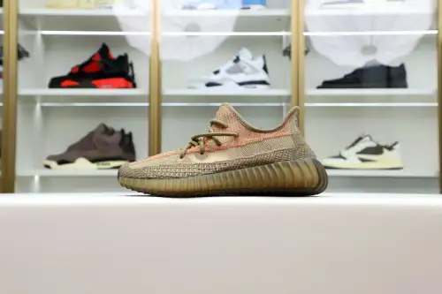 Yeezy Boost 350 V2 