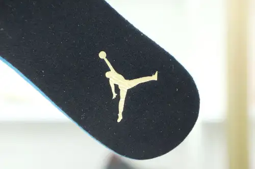 Jordan Air Jordan 4 Retro Royalty 