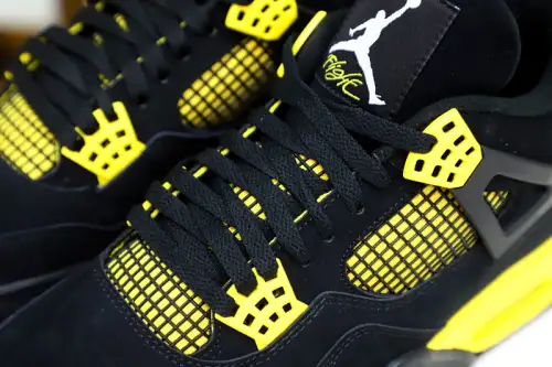 Jordan Air Jordan4 Thunder 2023 