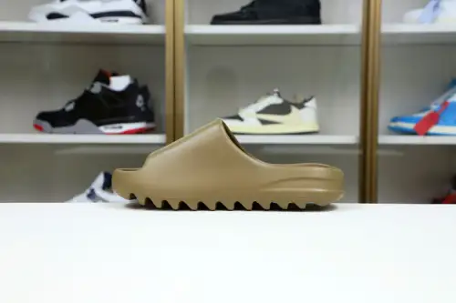 Yeezy Slide Brownfv8425 