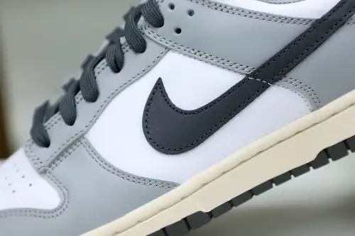 Nike Dunk Low Light Smoke Grey 