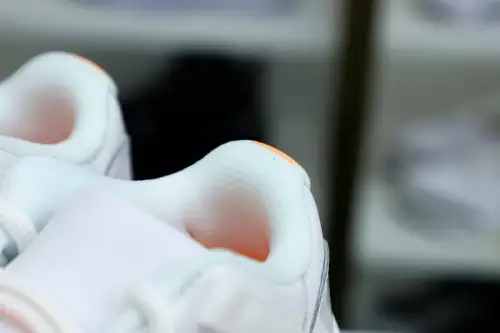 Wmns Air Jordan 11 Retro Low 