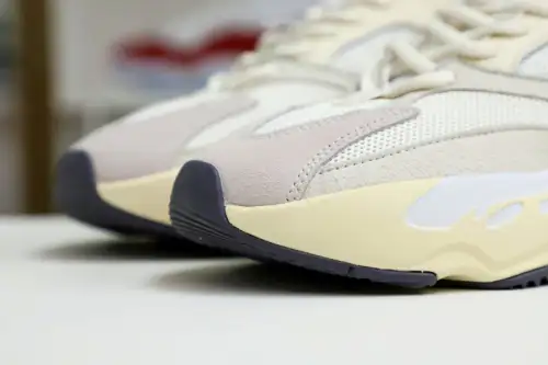 Yeezy Boost 700 