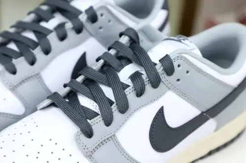 Nike Dunk Low Light Smoke Grey 
