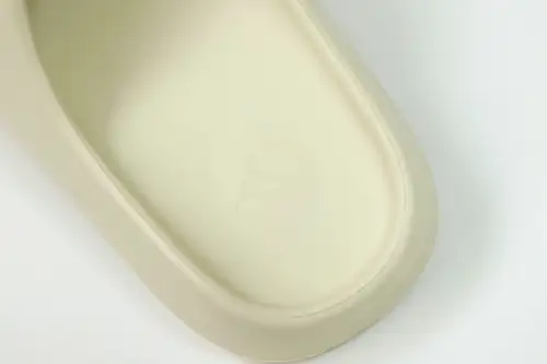 Yeezy Slide 