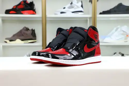 Air Jordan 1 High Og Bred Patent 