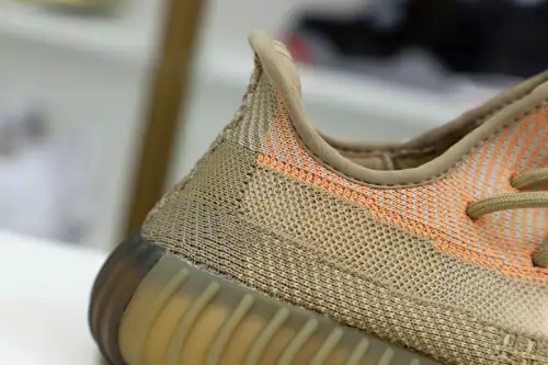 Yeezy Boost 350 V2 