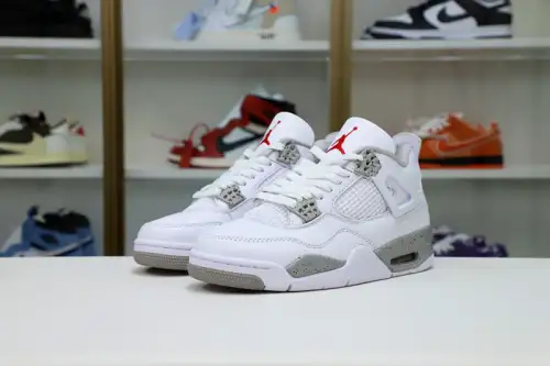 Air Jordan 4 Retro 