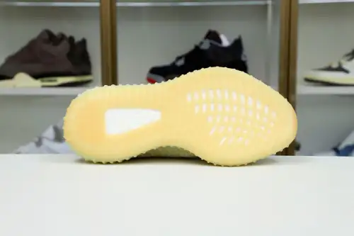 Yeezy Boost 350 V2 