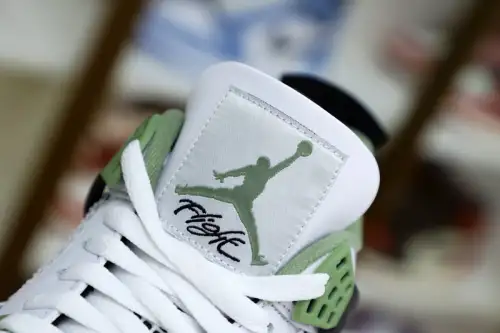 Air Jordan 4 