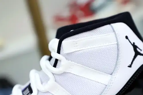 Air Jordan 11 Retro 