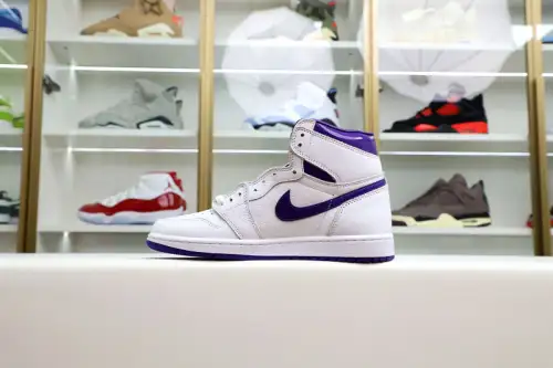 Air Jordan 1 High Og Court Purple 