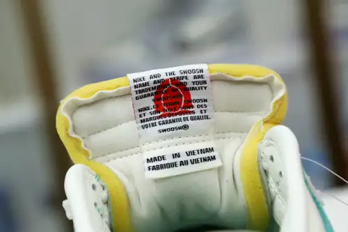 Kasina X Dunk Low 