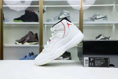 Air Jordan 11 Xi Retro Platinum Tint 