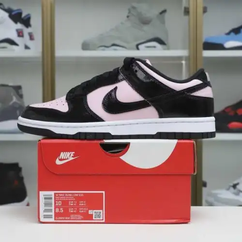 Nike Dunk Low Ess 