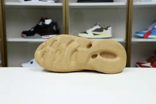 Yeezy Foam Runner 
