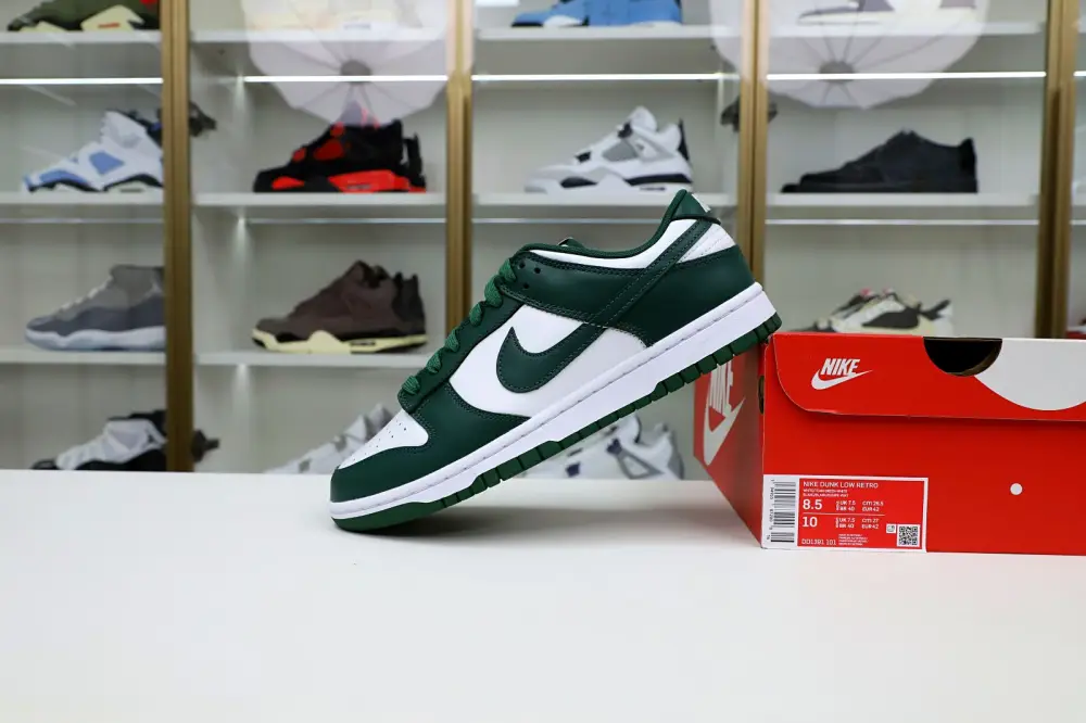Nike Dunk Low 